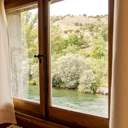 ゲストハウス Restaurante Ventasierra Valdoré